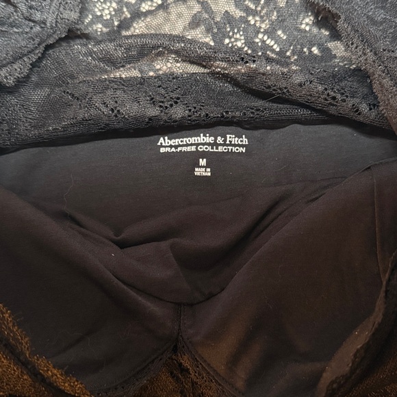 ABERCROMBIE- Zoe Bra-Free Long-Sleeve Lace Top - Picture 5 of 6